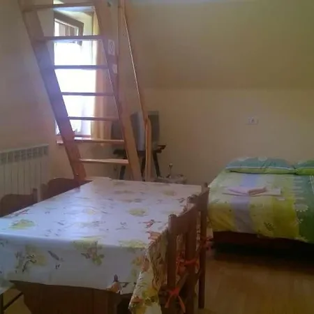 Pretner, Lepena Daire Soča