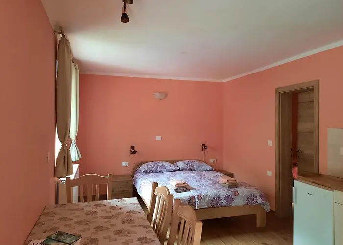 Pretner, Lepena Appartamento *